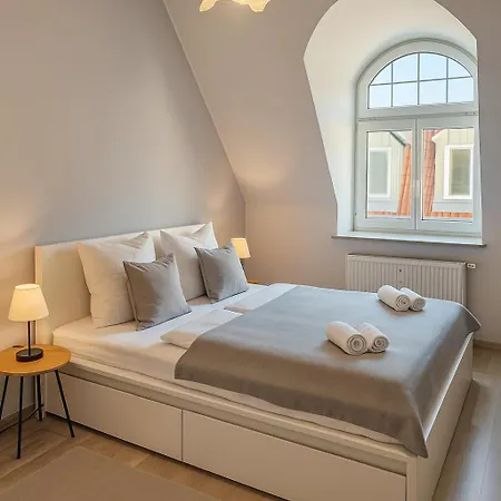 Raha - Ihr Komfortables Zuhause - Hbf - Vollausgestattet - Privat Parkplatz Apartament Erfurt